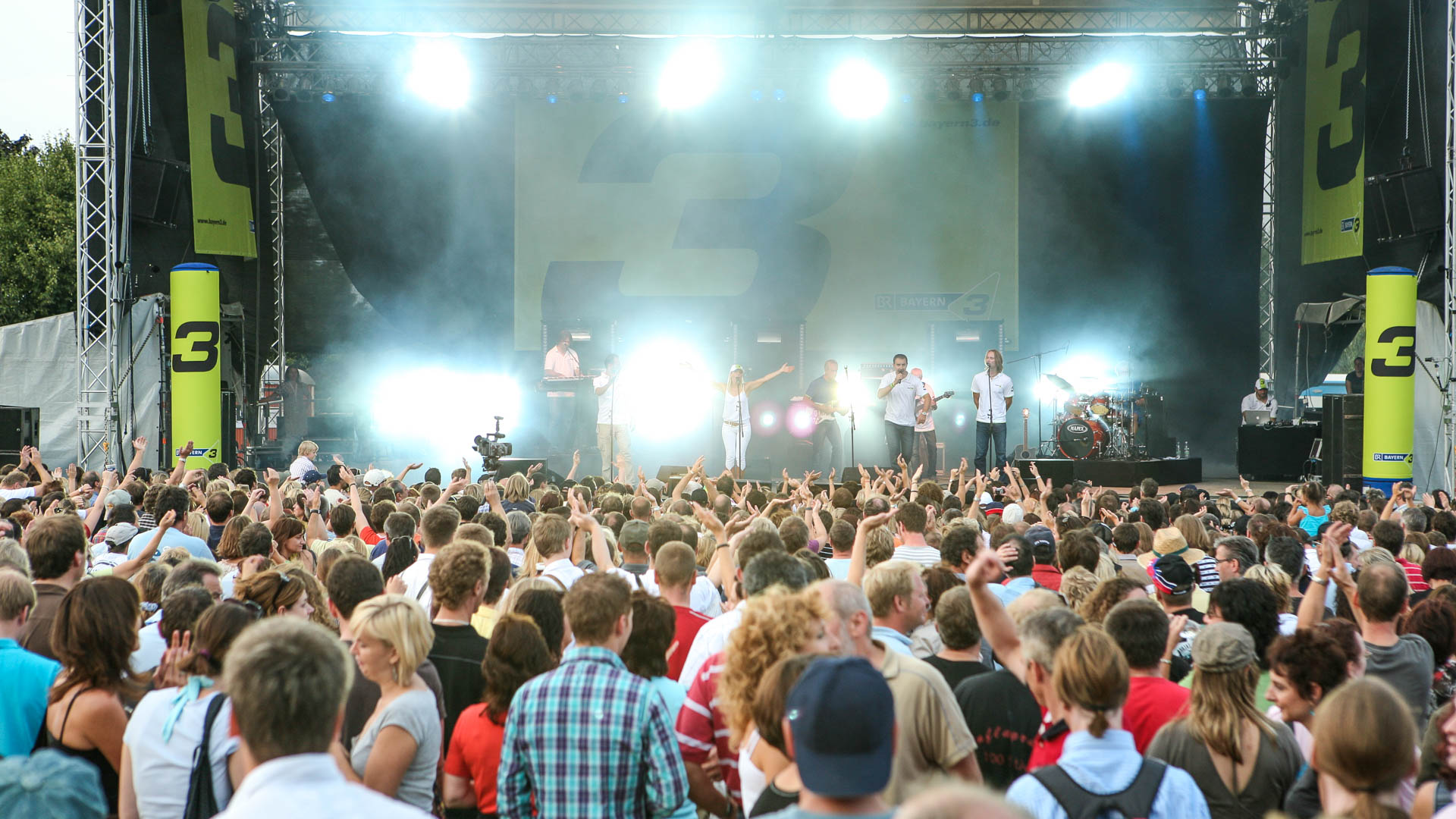 Die BAYERN 3 Band rockt Walkersbach © BAYERN 3