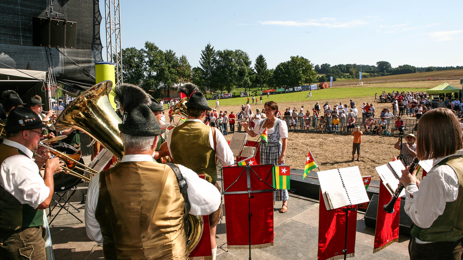 Auch für die lokalen Musikgruppen ist Platz auf der BAYERN 3 Dorffest-Bühne © BAYERN 3