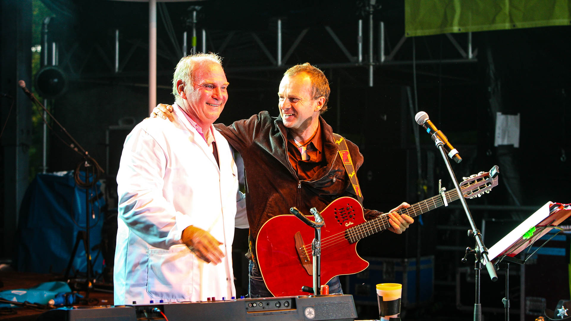 Alte und gute Freunde: FC Bayern-Boss Uli Hoeneß und BAYERN 3 Comedian Willy Astor © BAYERN 3