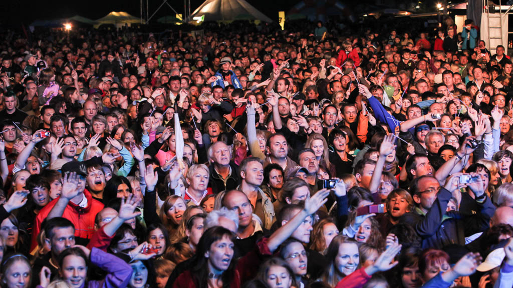 Mega-Stimmung trotz Dauerregen: Ich + Ich in Inzell © BAYERN 3