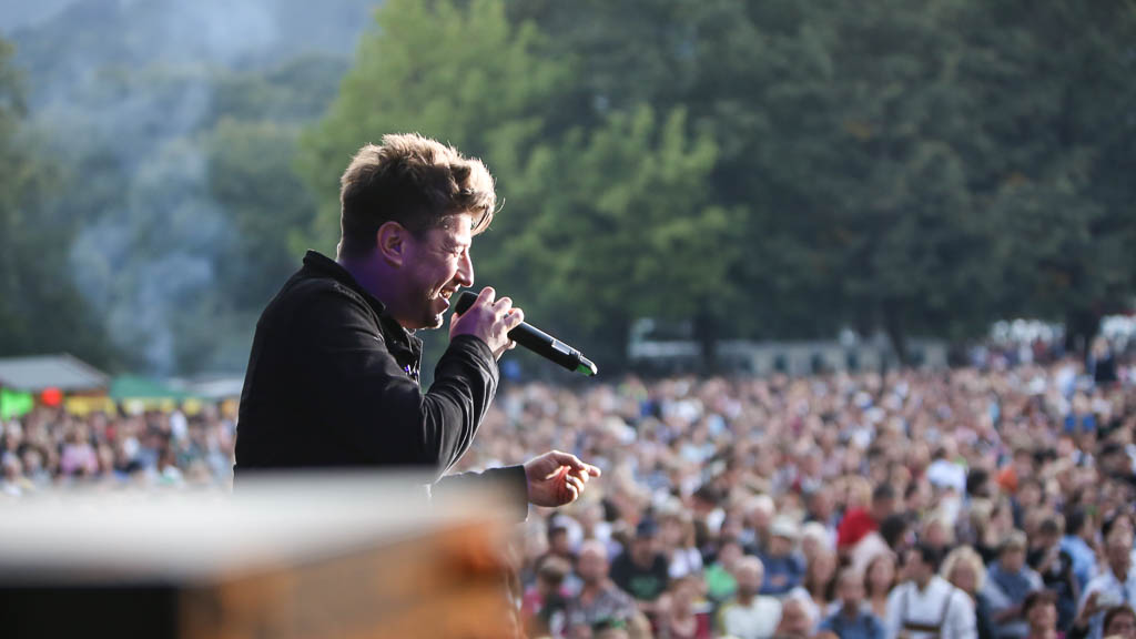 Sänger Thomas Hanreich begeistert mit Stereolove beim BAYERN 3 Dorffest in Bad Wiessee © BAYERN 3