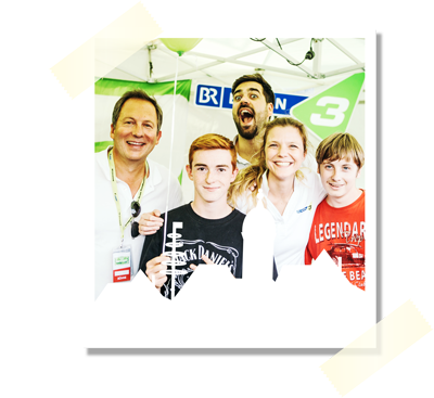 Im Backstagebereich konnten Fotos mit BAYERN 3 ModertoreInnen gemacht werden / &copy; BAYERN 3